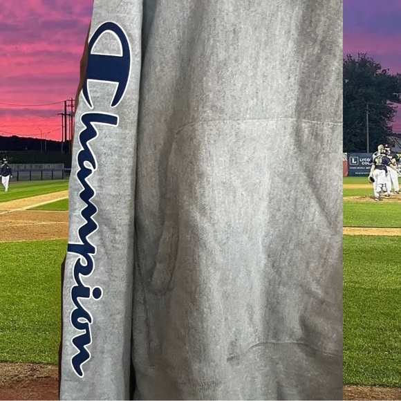 Men’s Small Thick Reverse Weave Champion Hoodie - Picture 4 of 6